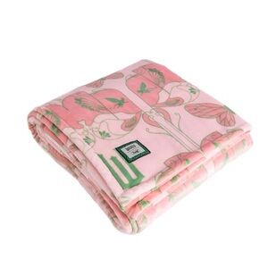 Wicked For Good x Lug Cuddle Throw Blanket (Butterfly Pink and Green Elphaba)